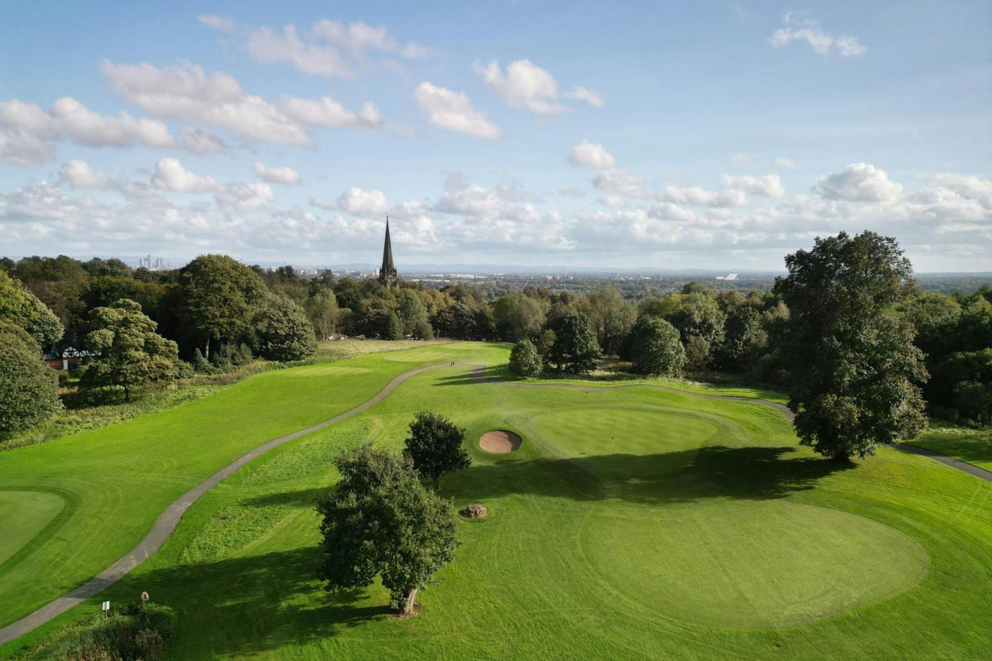 Delta Hotels By Marriott Worsley Park Country Club Esterno foto