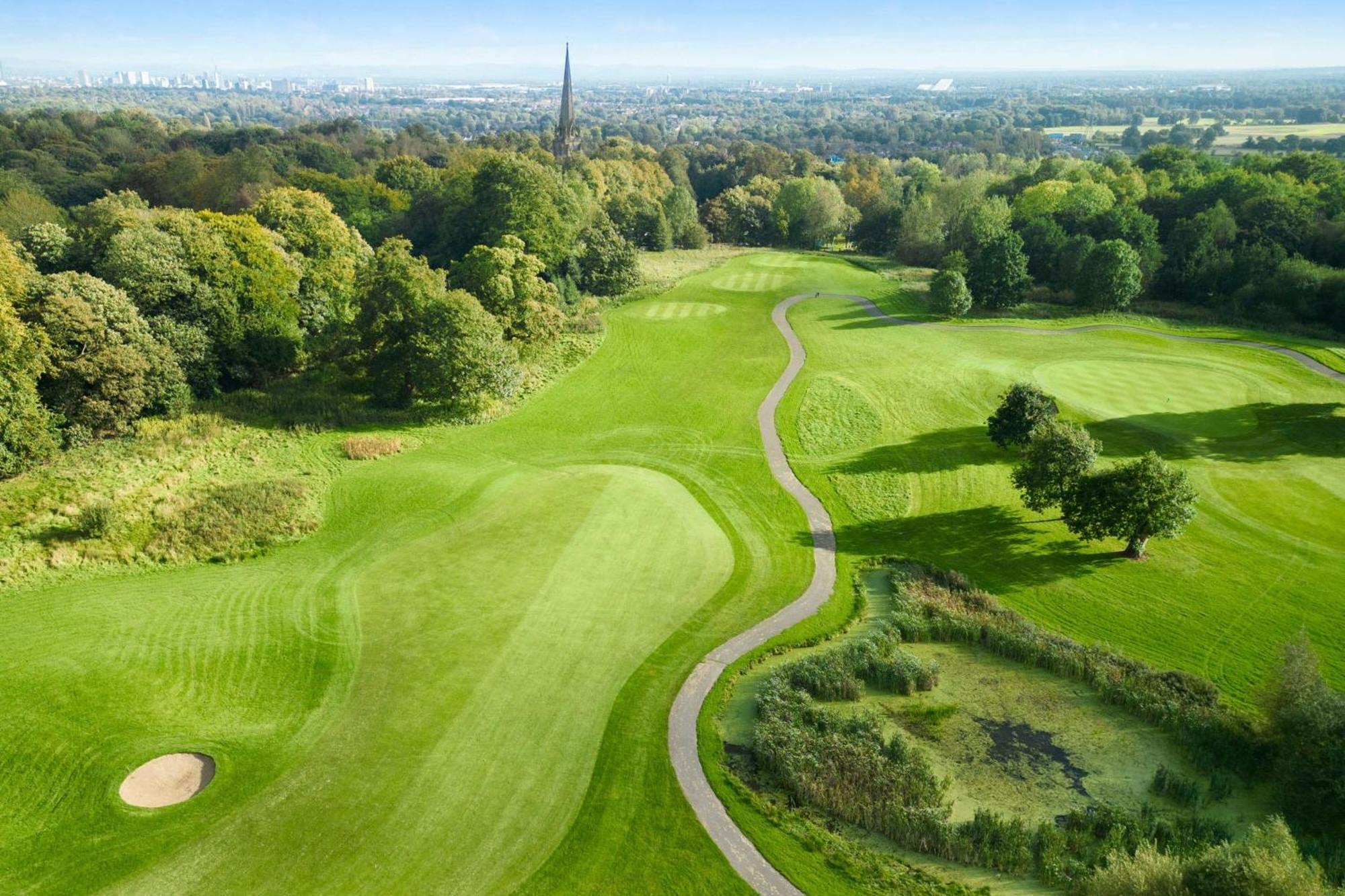 Delta Hotels By Marriott Worsley Park Country Club Esterno foto